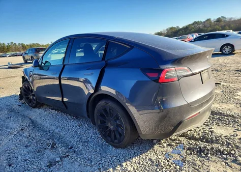 2021 Tesla Model Y z USA, uszkodzony, nr VIN 5YJYGDEE1MF139040